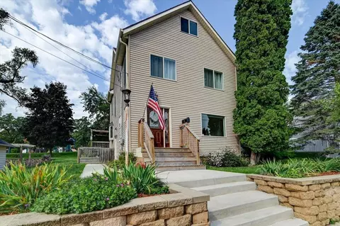210 S Academy St, Stoughton, WI 53589
