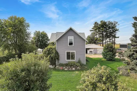 6849 N Towne Rd, Deforest, WI 53532