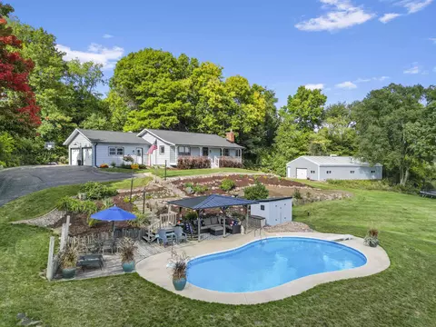 5966 Cherokee Valley Pass, Waunakee, WI 53597