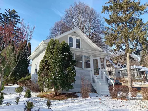802 Lewis Ct, Madison, WI 53711