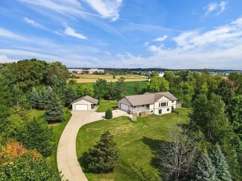 2662 Bailey Rd, Sun Prairie, WI 53590