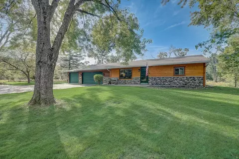 887 Freedom Ave, Wisconsin Dells, WI 53965