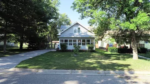1109 Vine St, Wisconsin Dells, WI 53965