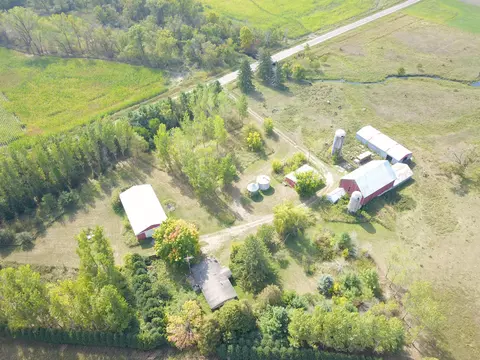 31122 Overbrook Ave, Elroy, WI 53929