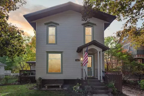 341 W Main St, Evansville, WI 53536