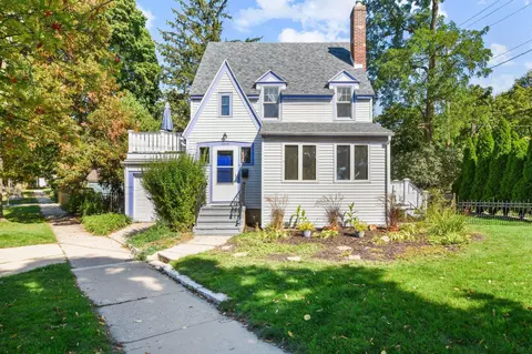 2375 W Lawn Ave, Madison, WI 53711