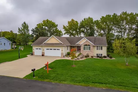 2917 Grandview Cir, Sun Prairie, WI 53590