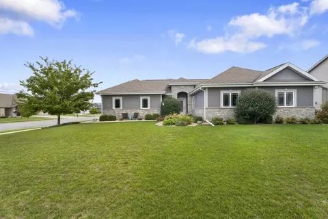 300 Medinah St, Oregon, WI 53575