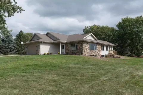 405 Karls Ln, Dane, WI 53529