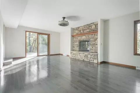 1343 Hobby Horse Rd, Oregon, WI 53575