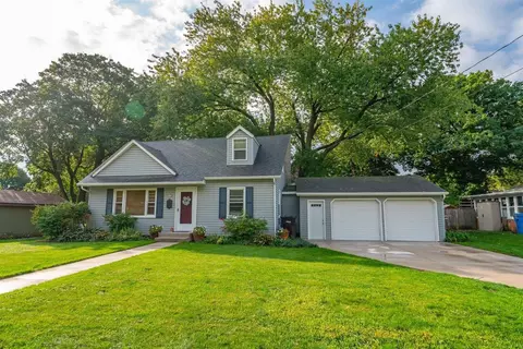 7107 North Ave, Middleton, WI 53562