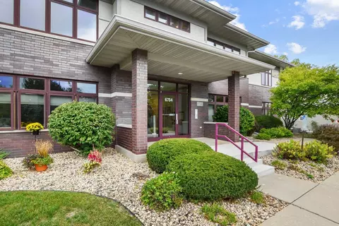 6754 Raymond Rd #213, Madison, WI 53719