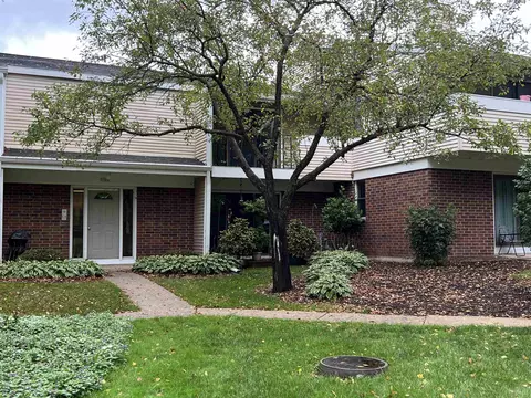 5502 Century Ave #4, Middleton, WI 53562