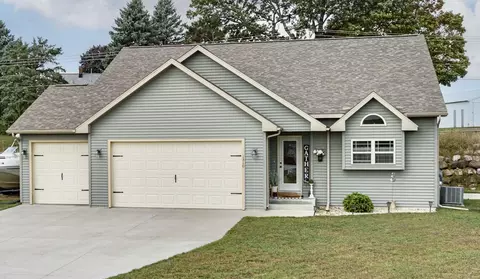 1310 16th St, Baraboo, WI 53913