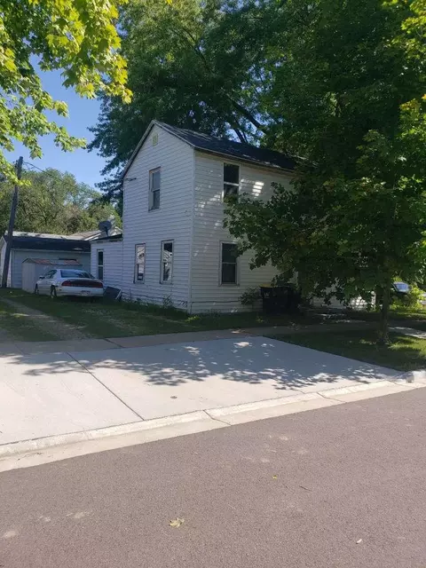 118 E Court St, New Lisbon, WI 53950