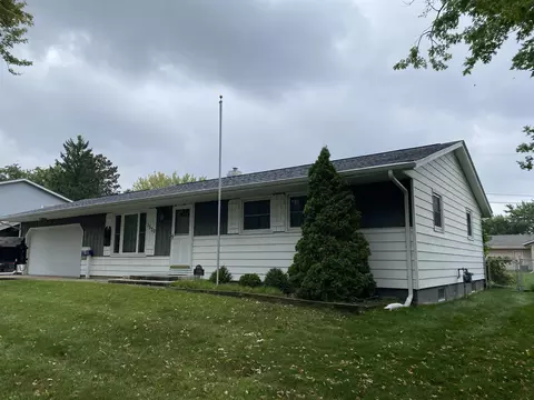 1530 Glendale St, Janesville, WI 53546