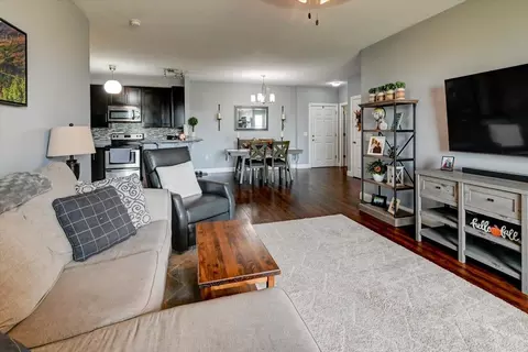 5831 Lupine Ln #217, Madison, WI 53718