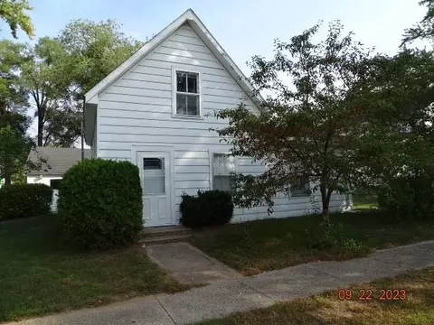 124 E Vallette St, Oxford, WI 53952