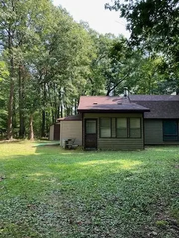 n8252 Red Oak Lane, Neshkoro, WI 54960