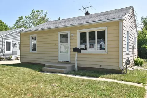 2936 S 69th St, Milwaukee, WI 53219