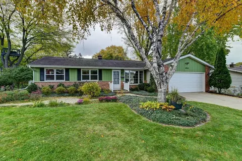 4913 Beehner Cir, Madison, WI 53714