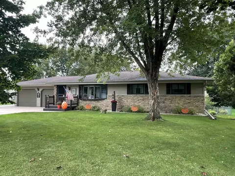 4116 N Lunar Dr, Janesville, WI 53546