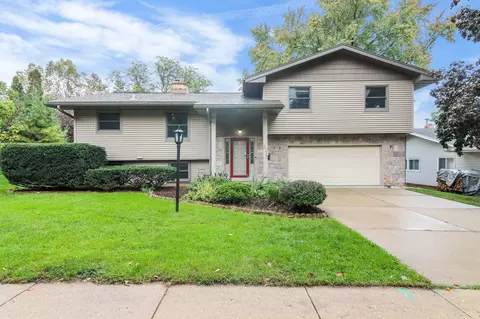 5213 Queensbridge Rd, Madison, WI 53714