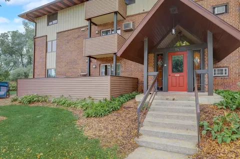 14 Maple Wood Ln #13, Madison, WI 53704
