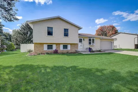 1638 Johnson St, Stoughton, WI 53589