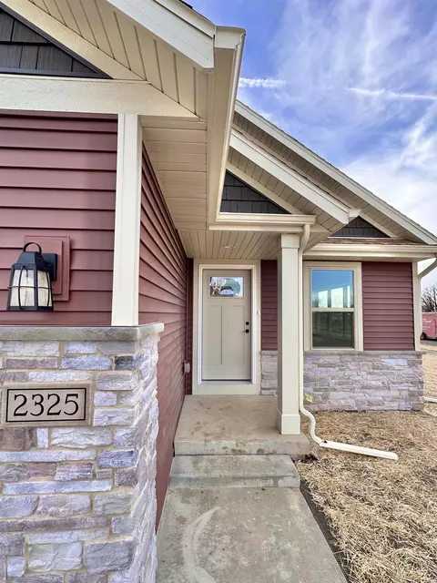 2325 Odegard Dr, Stoughton, WI 53589
