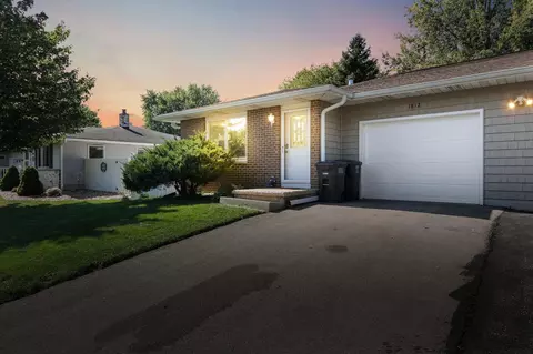 1812 N Van Buren St, Stoughton, WI 53589