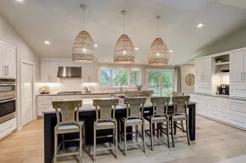 341 Hoover St, Sun Prairie, WI 53590