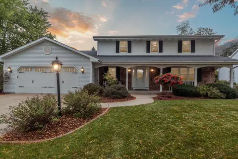 3913 Park View Dr, Janesville, WI 53546