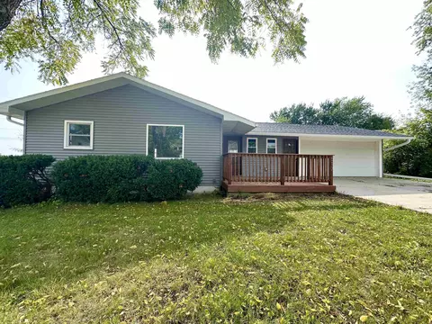 517 View St, Mauston, WI 53948