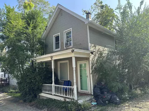 402 Main Page Ct, Stoughton, WI 53589