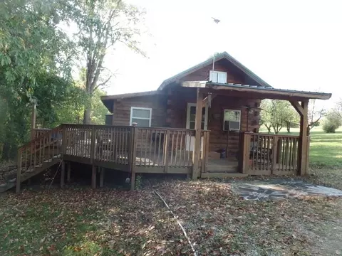 17892 Lewis Ln, Gays Mills, WI 54631