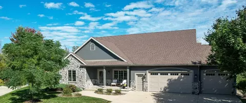 2814 Sunflower Dr, Fitchburg, WI 53711