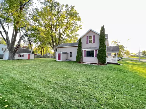 403 Chestnut St, Baraboo, WI 53913