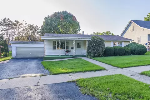 2127 15th Ave, Monroe, WI 53566