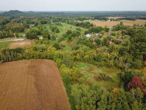 5 00ac Fairway Ln, Mauston, WI 53948
