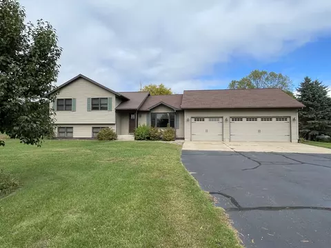 e6914 North Dewey Avenue, Reedsburg, WI 53959
