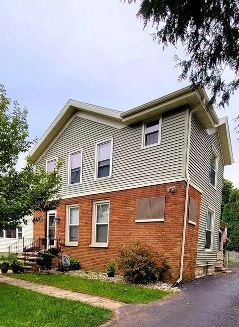 305 Park Ave, Beaver Dam, WI 53916