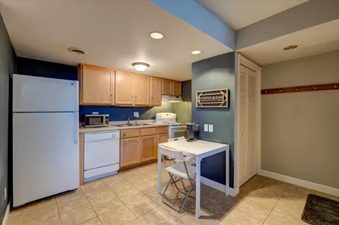 545 Donofrio Dr #3, Madison, WI 53719