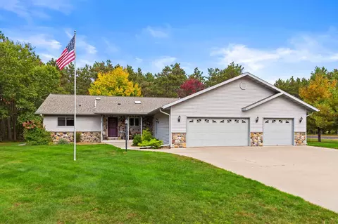 1440 Sawgrass Dr, Nekoosa, WI 54457