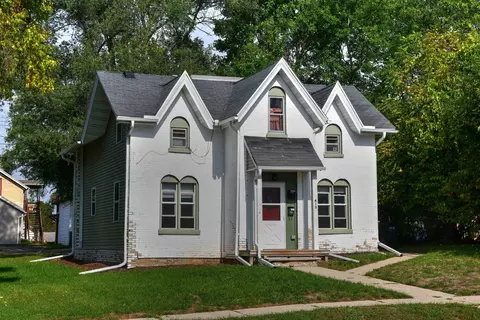 413 E Conant St, Portage, WI 53901