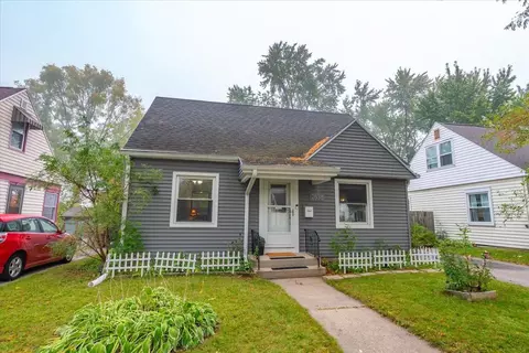 2538 Myrtle St, Madison, WI 53704