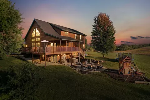1669 S Jargo Rd, Deerfield, WI 53531