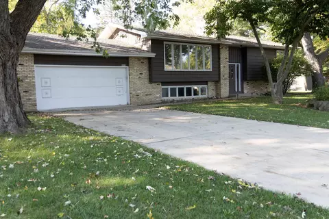 4961 Borchers Beach Rd, Waunakee, WI 53597