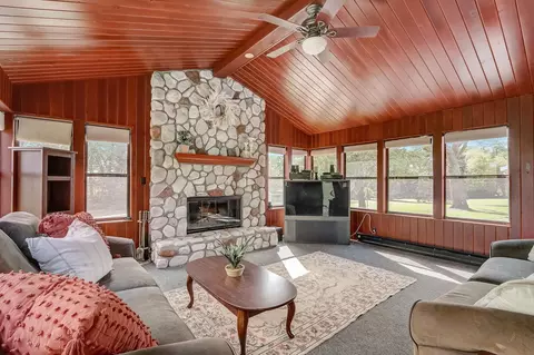w377 County Road C, Brooklyn, WI 53521