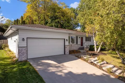 212 Cedar Dr, Oregon, WI 53575